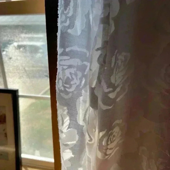 Gorgeous Rebecca Malone white detailed top. - Picture 3 of 6